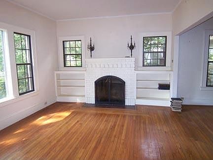 4th image of 4229 McGirts Blvd