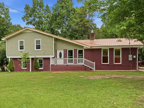 295 Henson Cir, Carrollton, GA 30117