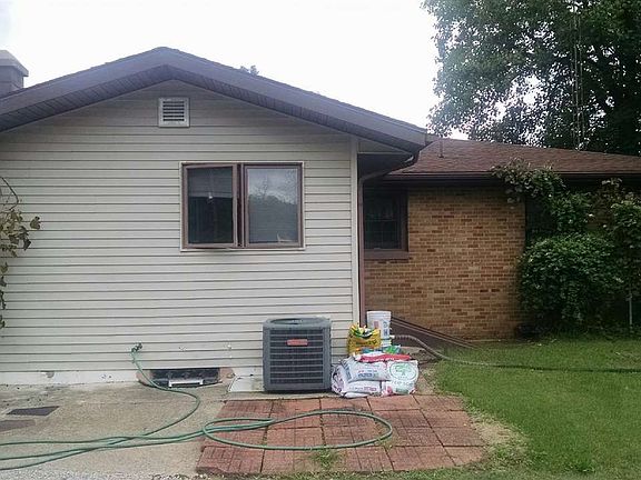 2nd image of 1515 N Us Highway 35