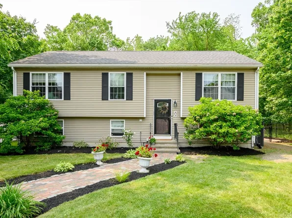 89 Block St, Abington, MA 02351