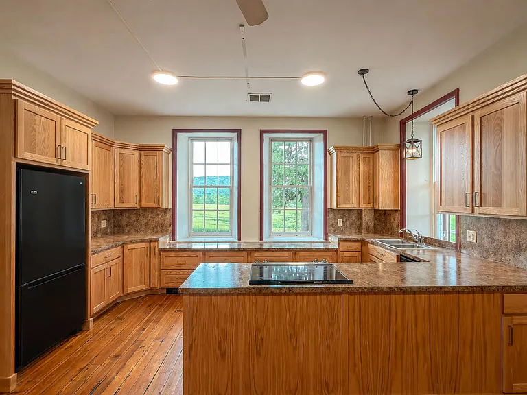 161 Hopeland Rd — Photo 8