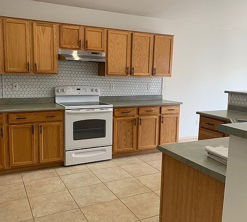 4th image of 8269 W State Ave