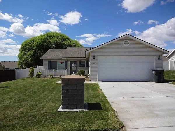 3310 Hawthorne Ln photo 1