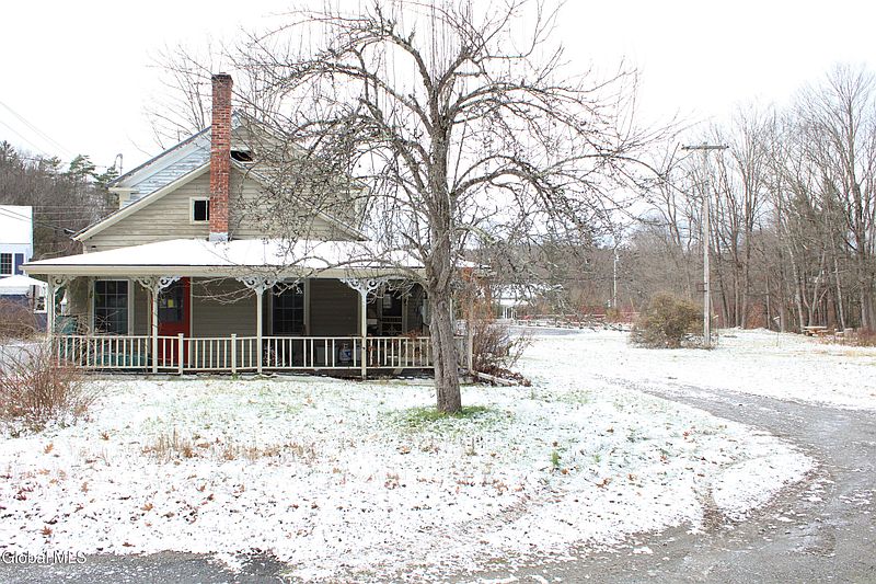 3rd image of 9 Dunham Hollow Road