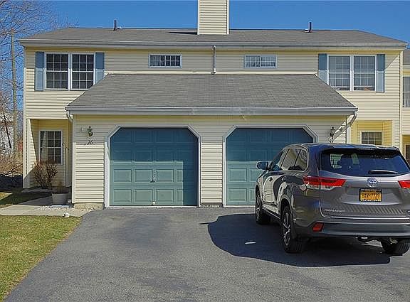 2nd image of 26 Pond Hill Ln