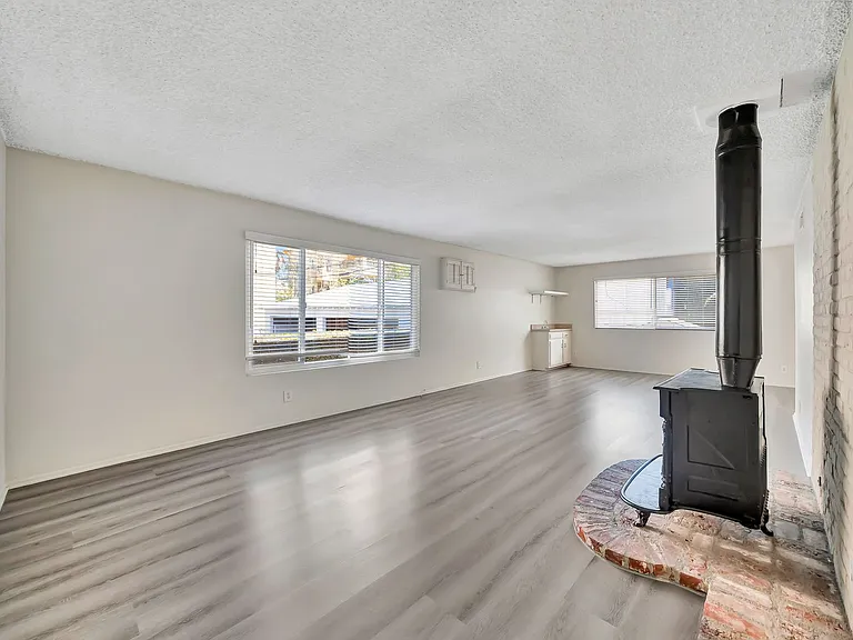 10634 Holman Ave #3-2 — Photo 9