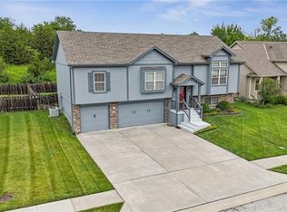 4304 NE 78th St, Kansas City, MO 64119