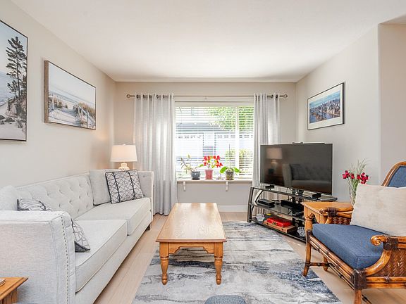 5th image of 34250 Hazelwood Ave #64