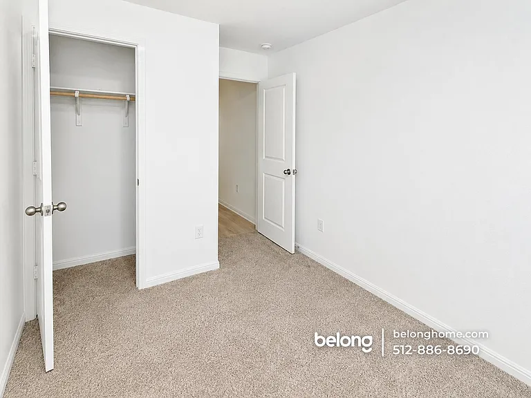 792 Lake Sweetwater Ln — Photo 3