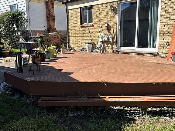 4th image of 40034 Fraser Dr