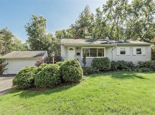 6909 Highland Dr, Solon, OH 44139