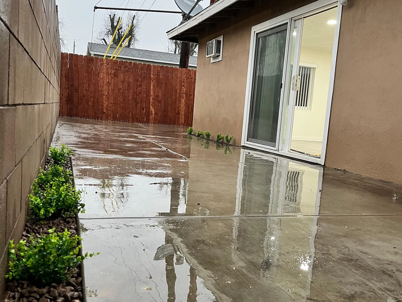 385 Vernon Dr — Photo 3