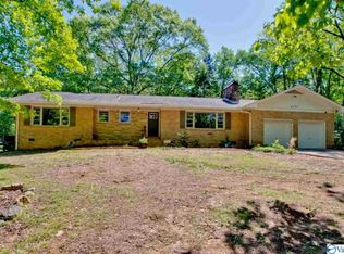 8407 Valley View Dr SE, Huntsville, AL 35802