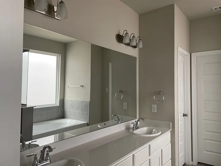 6009 Pitcher Way — Photo 4