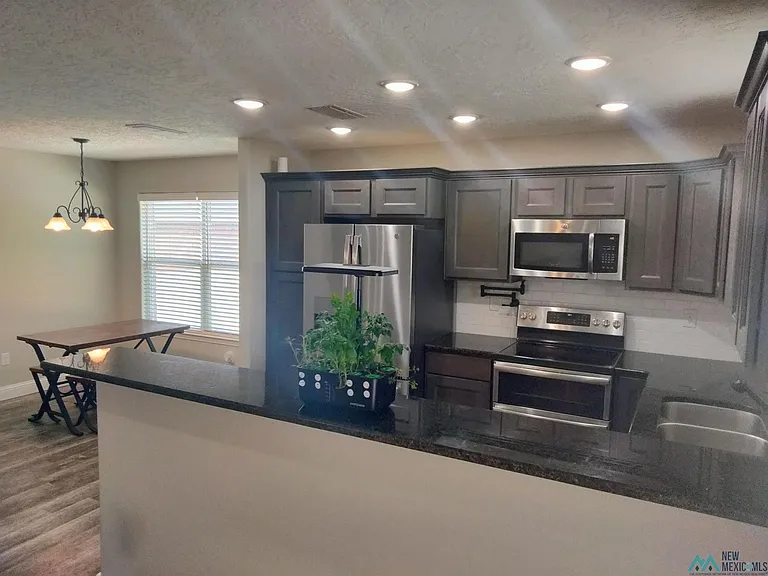 2115 Roadrunner Dr — Photo 16