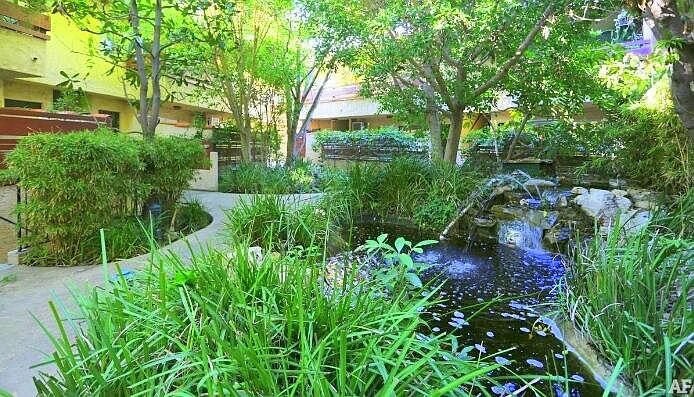 1st image of 909 Westbourne Dr #0