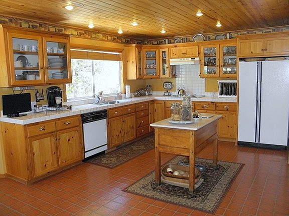 3rd image of 1248 E Alpinview Dr