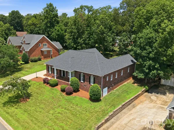 4024 Wild Nursery Ct, Charlotte, NC 28215