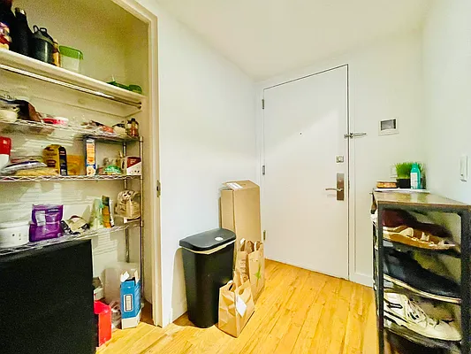 Rented by Metropolitan Property Group | media 32