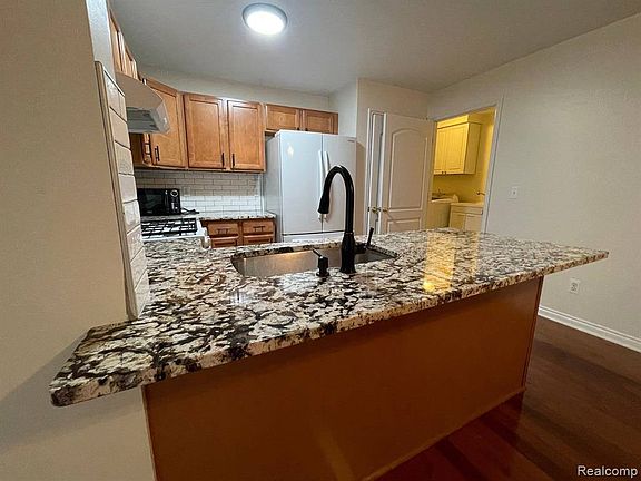 3rd image of 37560 N Dianne Ln #74