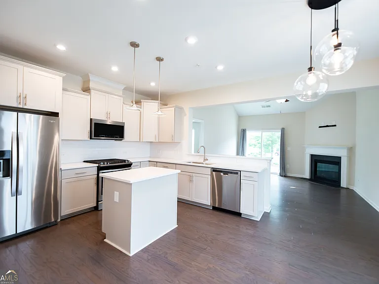 57 Robertson Ave — Photo 11