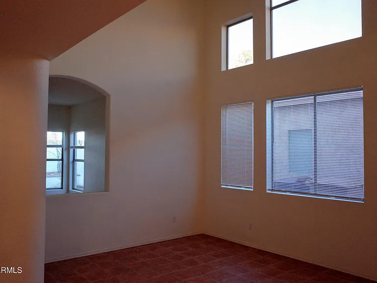 8376 W Melinda Ln — Photo 5