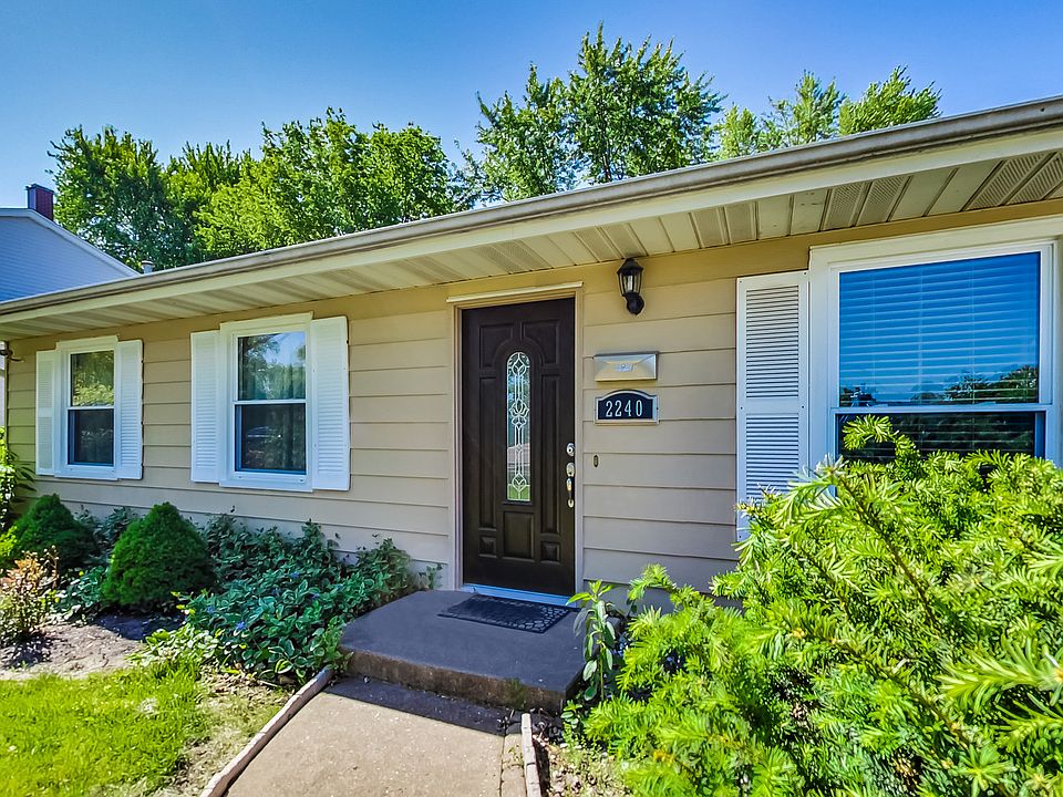 2240 W Illinois Ave, Aurora, IL 60506 Zillow