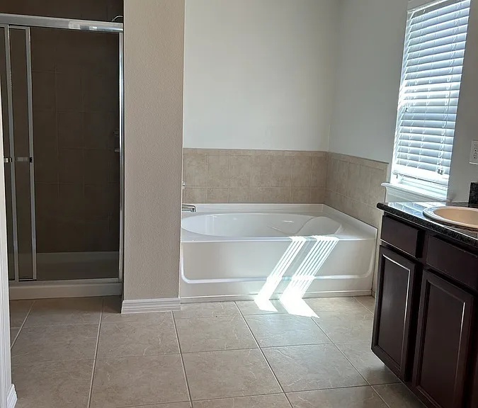 12219 Fairlawn Dr — Photo 22