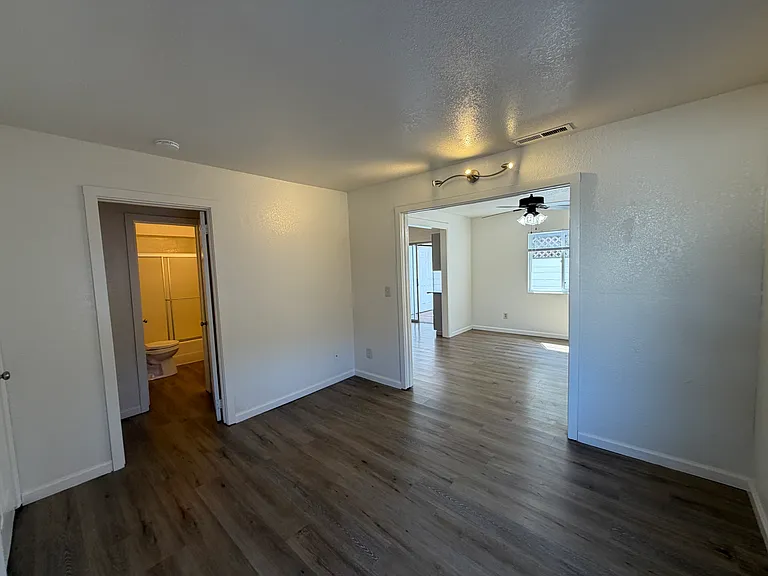 3145 Keats St — Photo 3