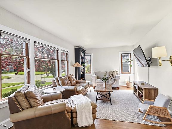 2nd image of 100 Kraft St