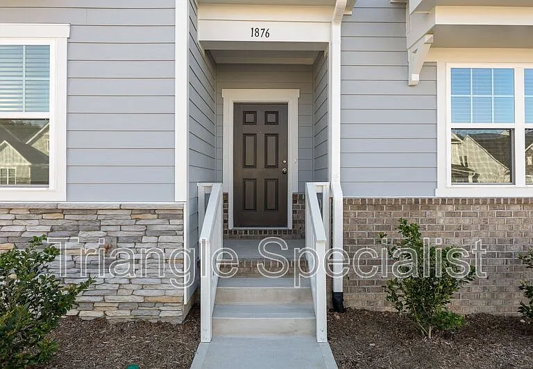 1876 Knights Crest Way — Photo 3