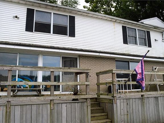 2nd image of 252 Oak Dr NW