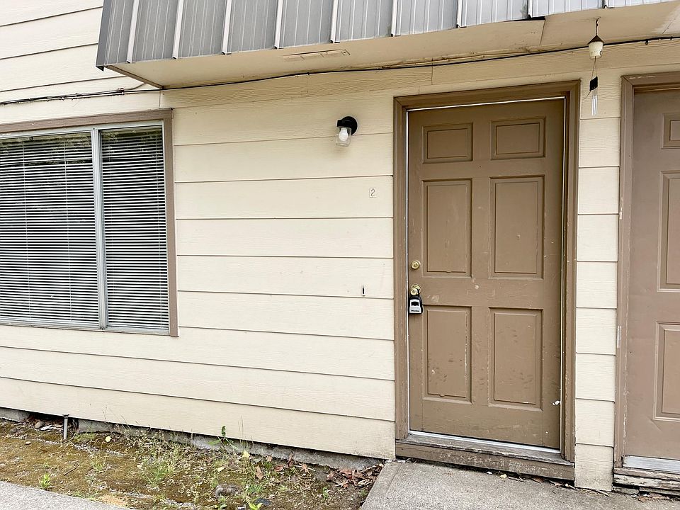 1st image of 14616 SE 1st St #2