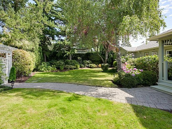 4th image of 3935 Scolton Rd