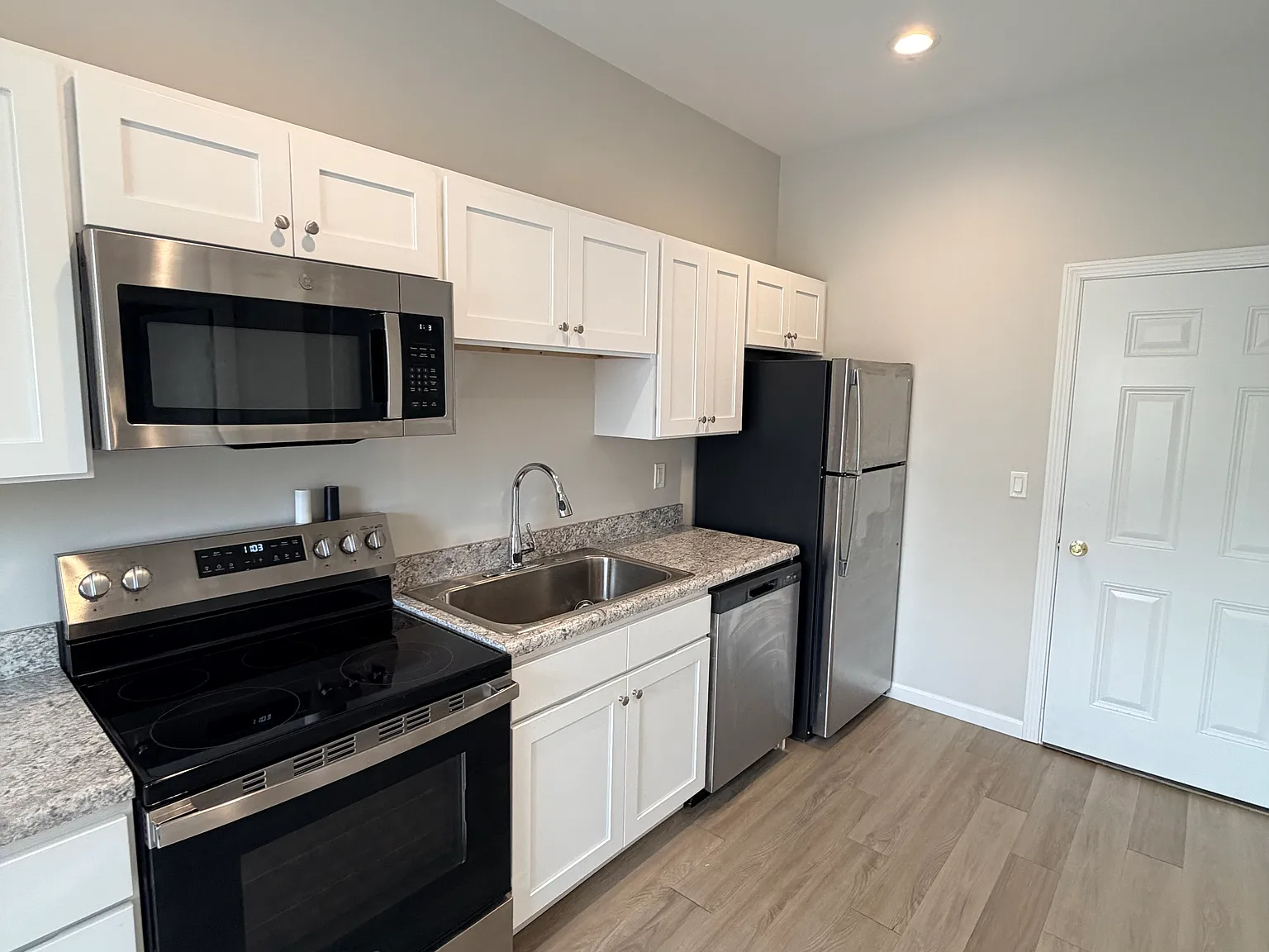 337 Main St — Photo 3
