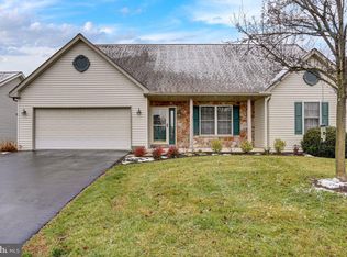 160 N Cacoosing Dr, Sinking Spring, PA 19608