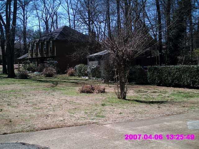 2nd image of 3835 Springfield Dr