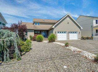 811 Anchor Dr, Forked River, NJ 08731
