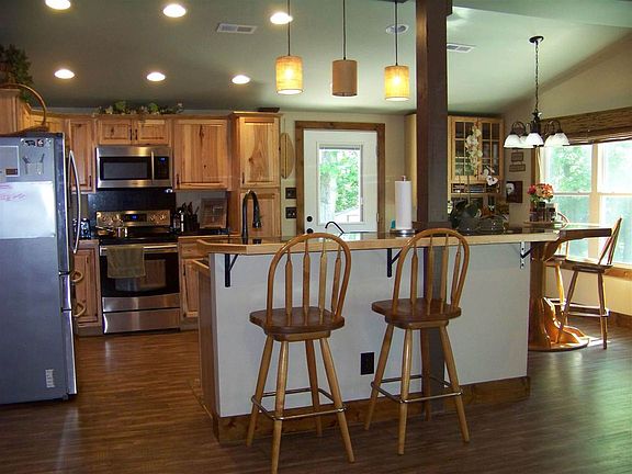 5th image of 227 Lillians Farm Dr