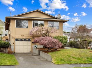 3215 40th Ave SW, Seattle, WA 98116