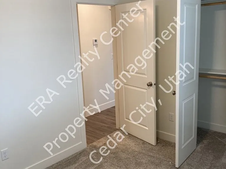 2334 N 450 W — Photo 10