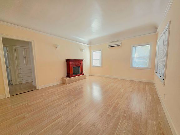 2nd image of 1407 Plumas St