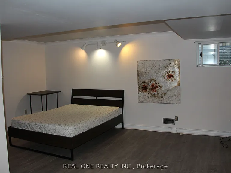 1019 Aldersbrook Rd — Photo 27