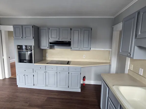 41 S Main St Floor 2, Windsor Locks, CT 06096
