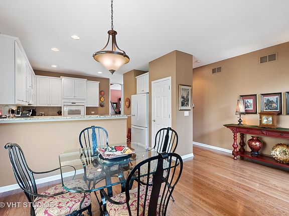 5th image of 2420 Woodglen Dr #2420