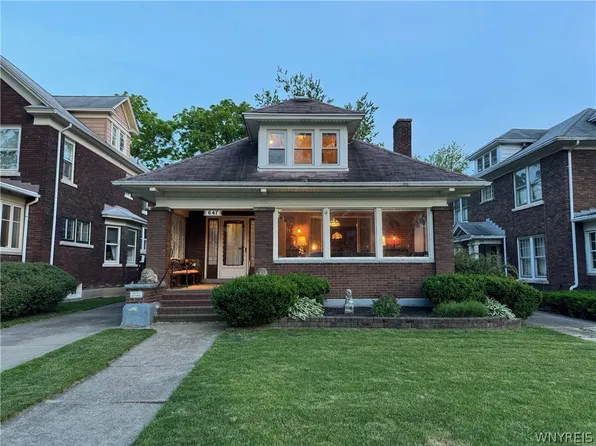 647 Orchard Pkwy, Niagara Falls, NY 14301