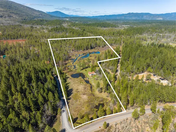 124 Airport Dr, Cave Junction, OR 97523