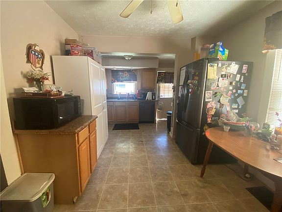 4th image of 856 Creighton Ave