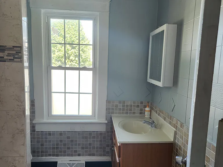748 S East Ave #1 — Photo 12