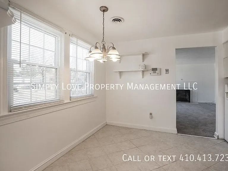 7709 Ravine Dr — Photo 8